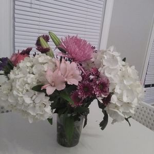 Meet your Posher, Tomb